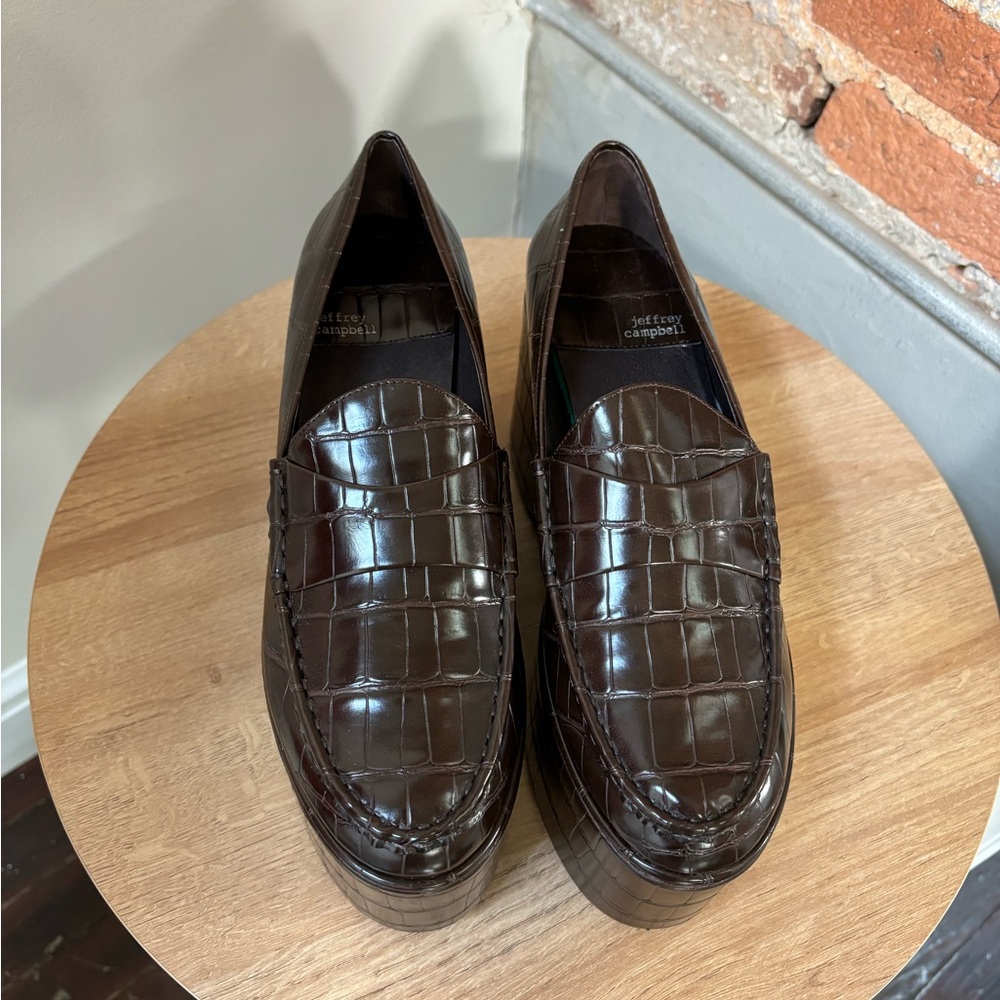 Women's Soaring Croc Embossed Platform Loafers